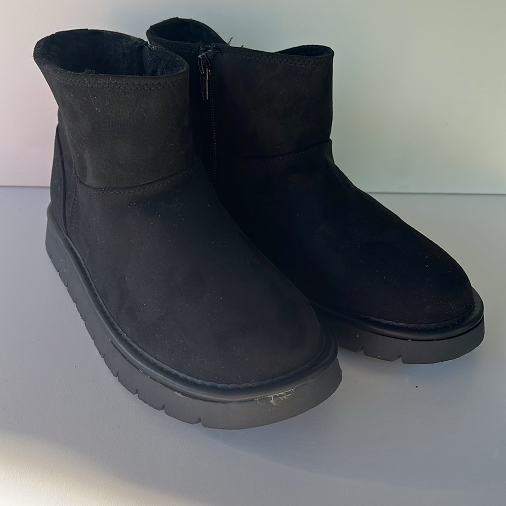 New Women's May Faux Suede Booties Memory Foam Insole Size 9 - Picture 13 of 13